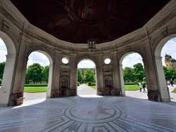 Hofgarten, Templo de Diana