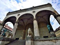 Odeonsplatz, feldherrnhalle